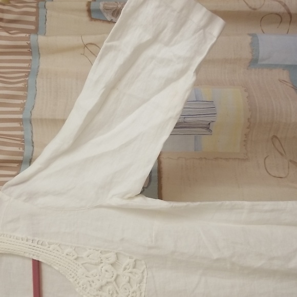 💛Malvin I 🖤 Linen Tunic / Coverup with Crochet Neckline - Picture 4 of 13